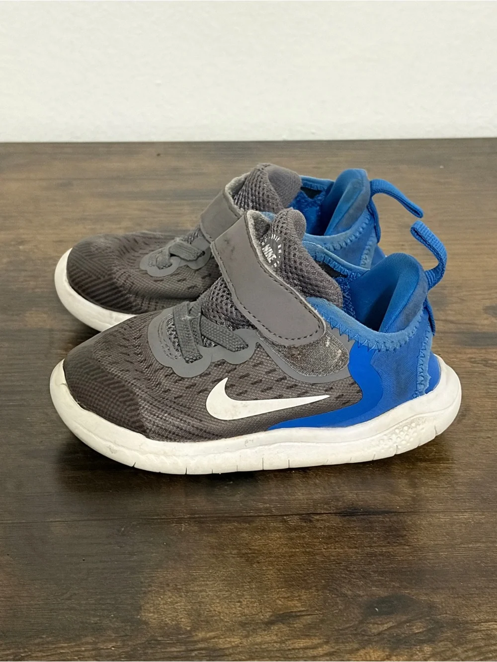Nike Kids' Gray & Blue Athletic Sneakers | Nike Free Run | Size 7C